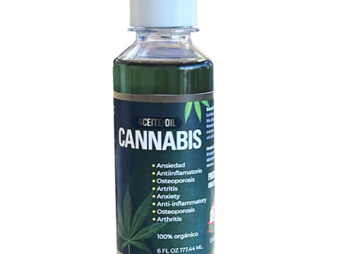 Aceite de Cannabis - Oíl. El Hemp Oíl o aceite,  se ha convertido en uno de los aceites más populares para la piel. Es extraído de las semillas del cannabis, el cual pasa por un proceso de filtración para luego utilizarlo cómo ingrediente principal de nuestro aceite.